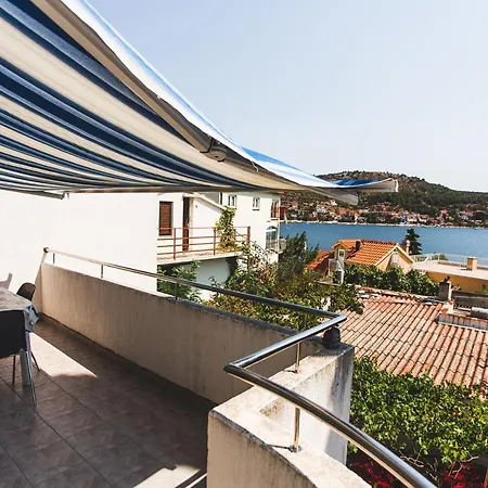Apartmani Males Rogoznica  Exterior photo