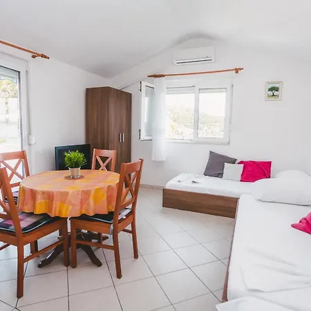 Apartmani Males Rogoznica  Exterior photo